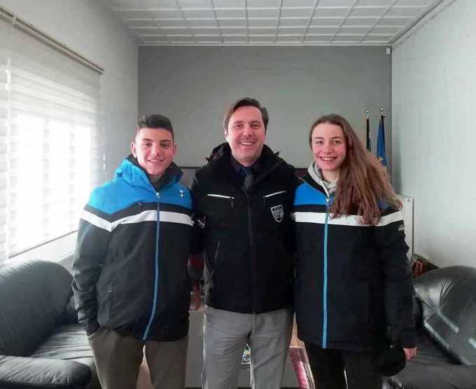 Συνάντηση Δημάρχου Νάουσας  Νικόλα Καρανικόλα με τους πρωταθλητές σκι δρόμων αντοχής Στελίνα Γιαννακοβίτη και Γιώργο Αναστασιάδη
